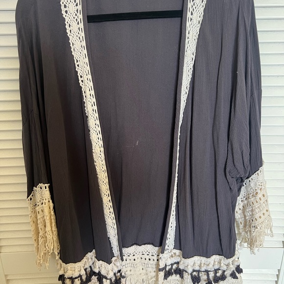 Gray Kimono with Lace Trim - Picture 1 of 3
